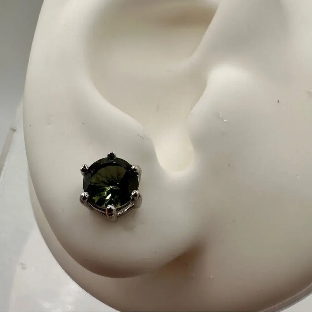 Gorgeous! Classic‎ 6 prong green tourmaline 2ctw stud earrings in .925!